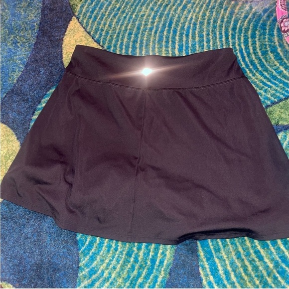 Old Navy Women's black activewear Mini Skirt - Picture 2 of 3
